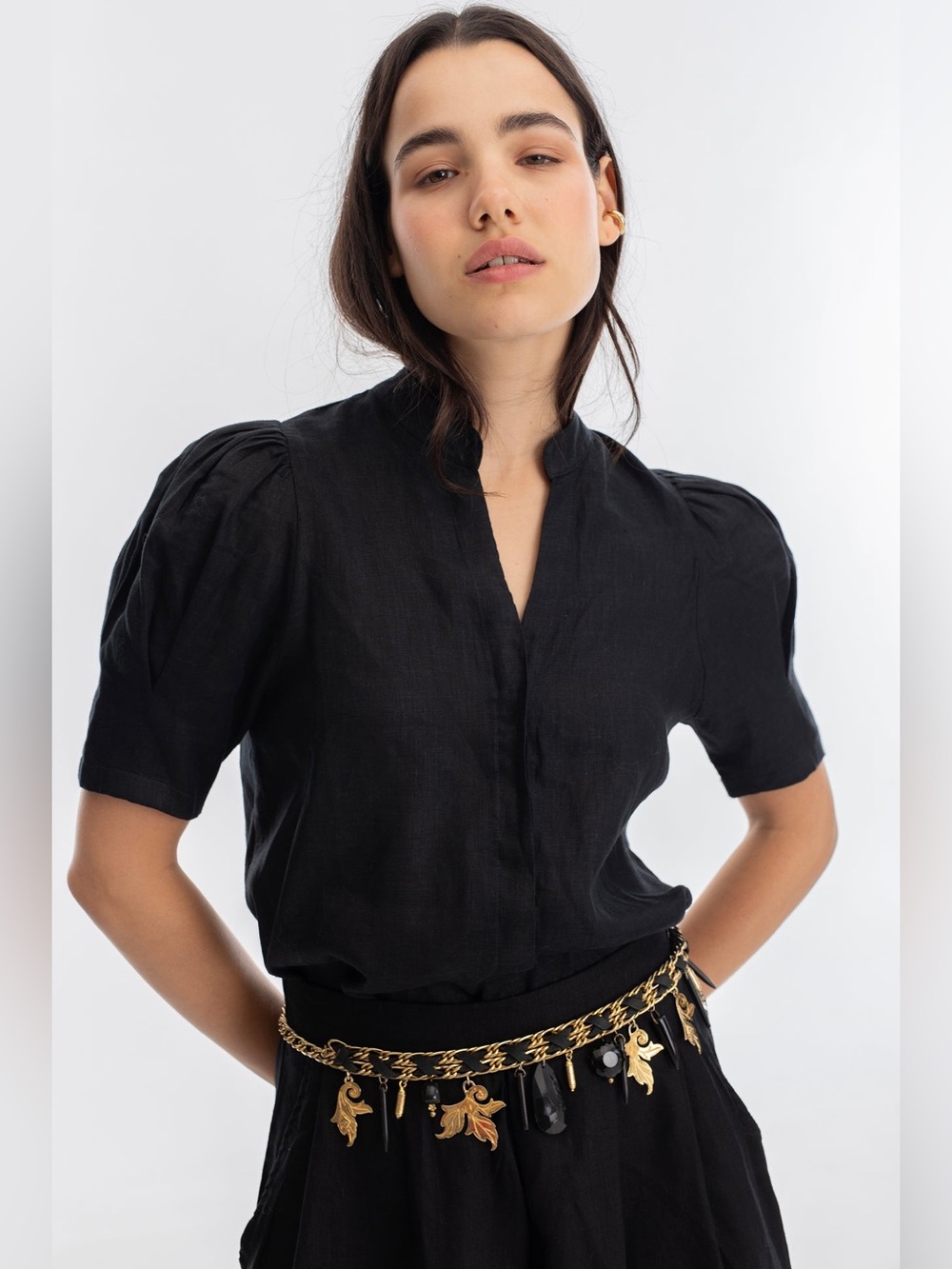 Lanhtropy MEDIUM Athina 100% linen puffed short sleeve top in black